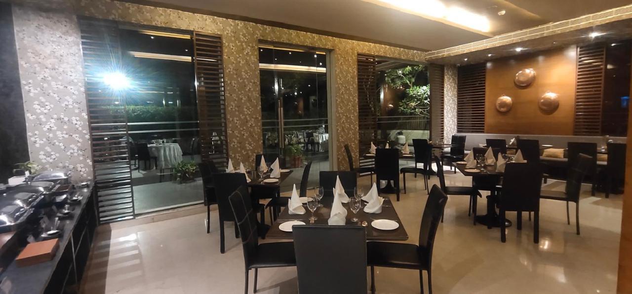 Udman Hotel Panchshila Park Nové Dillí Exteriér fotografie